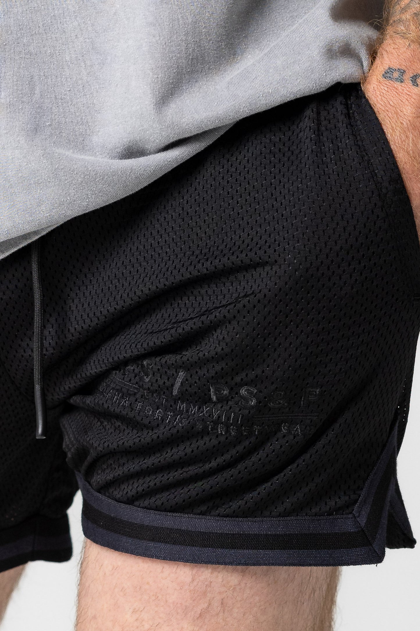 Unbounded Basketball Shorts R2