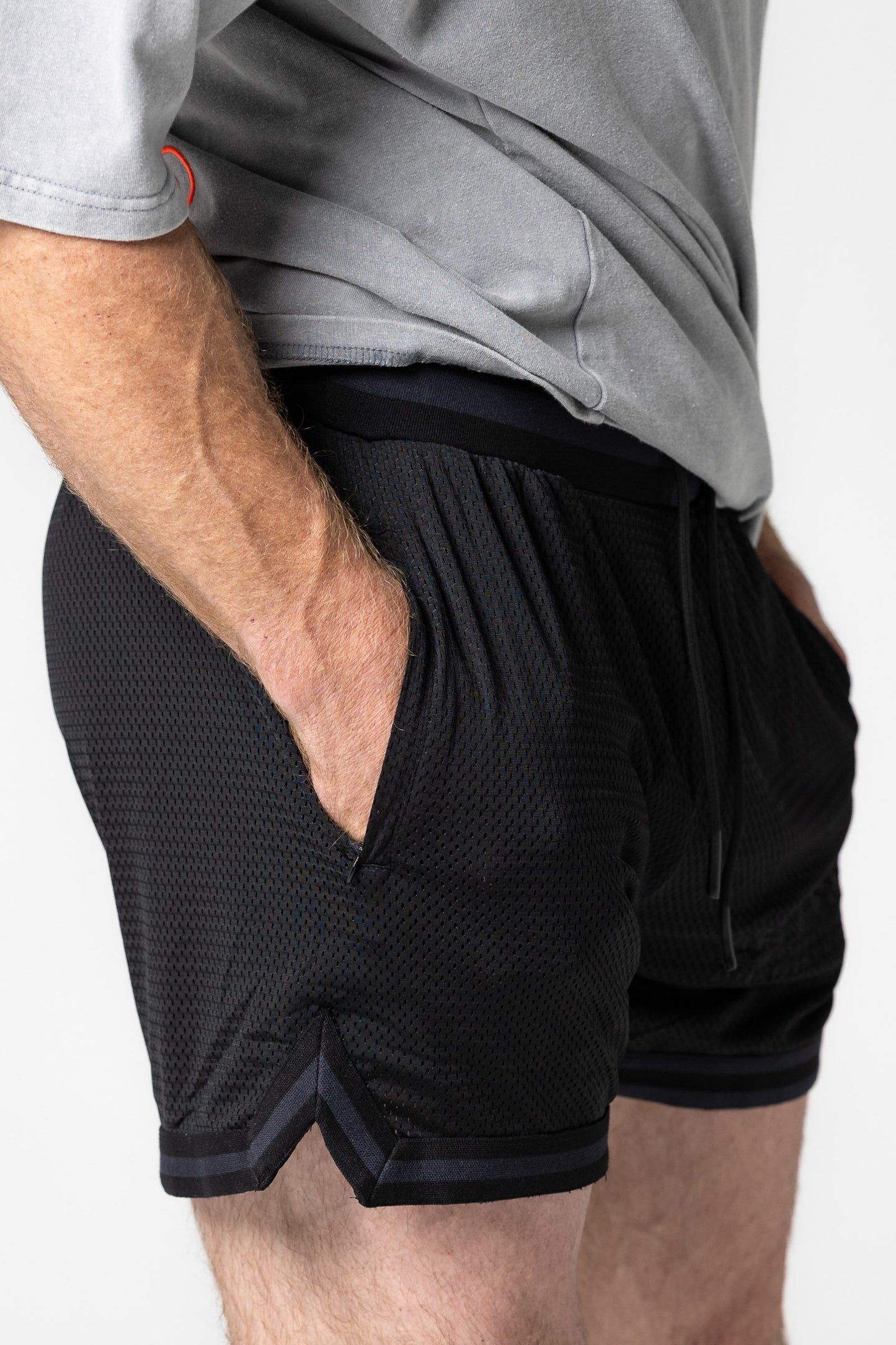 Unbounded Basketball Shorts R2